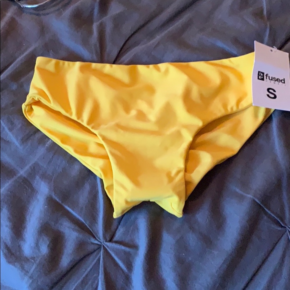 Brand new yellow Fused Hawaii cheeky bottom
